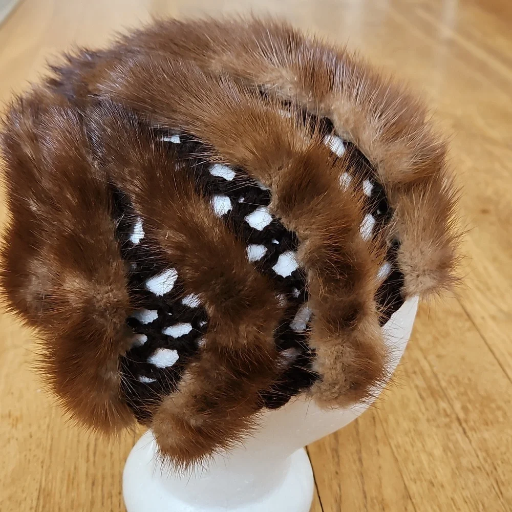 Vintage Fur And Crochet Hat - Picture 2 of 7